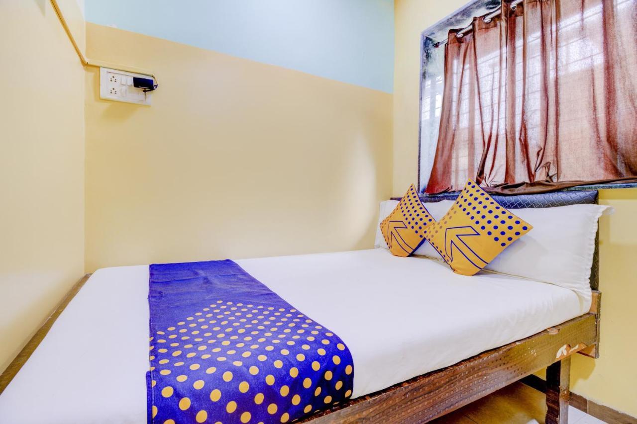 OYO 70661 Hotel Al Makkah Managed By Hotel Paris Mumbai Bagian luar foto