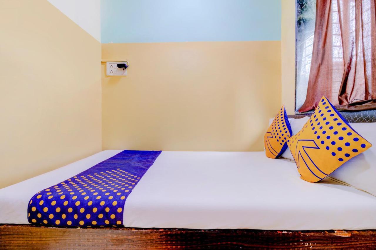 OYO 70661 Hotel Al Makkah Managed By Hotel Paris Mumbai Bagian luar foto